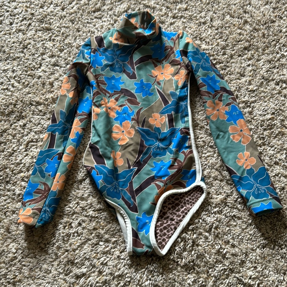 Acacia one piece sz. p Shikoku